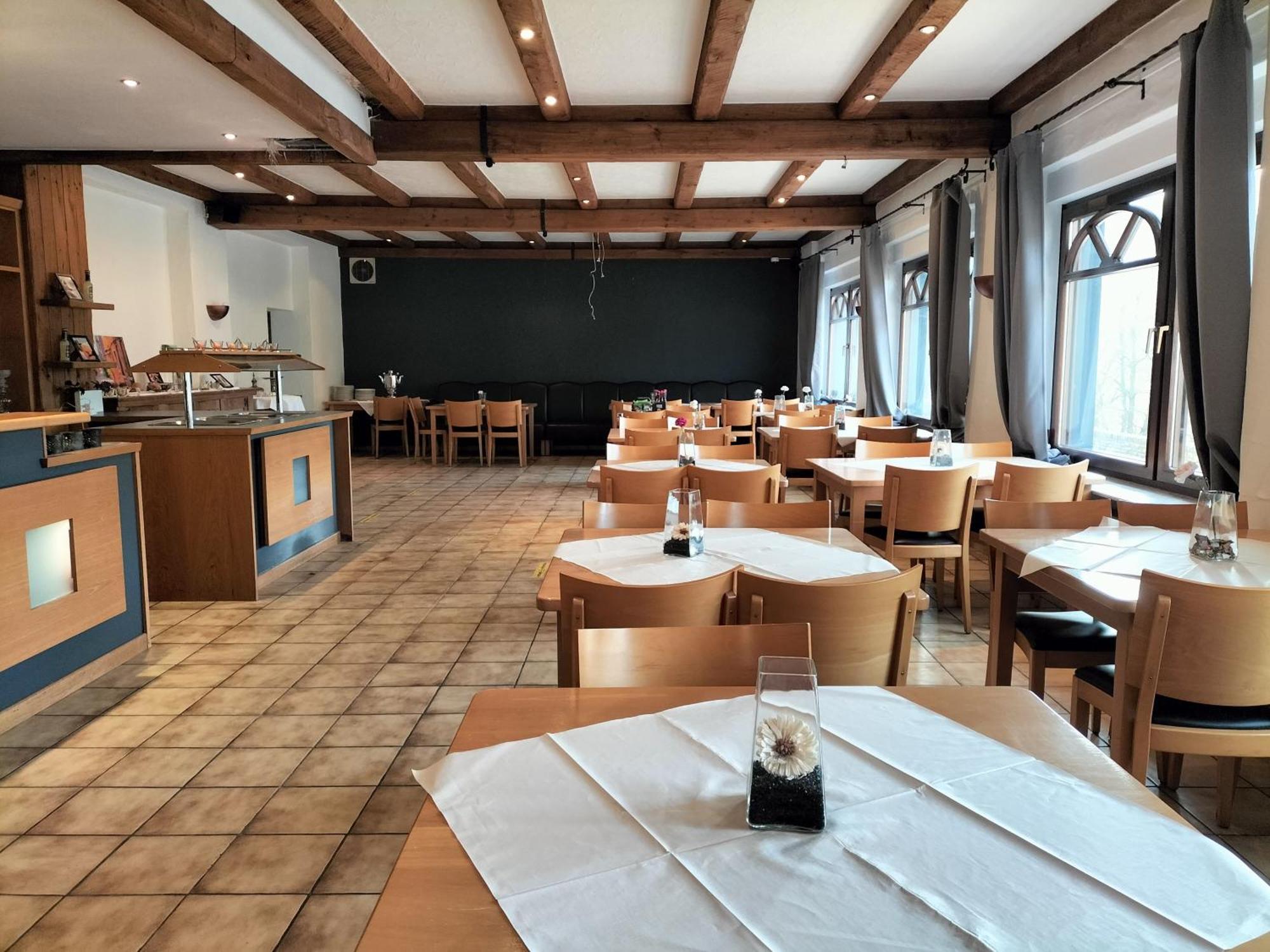 B3 Hotel Niederfell Екстериор снимка