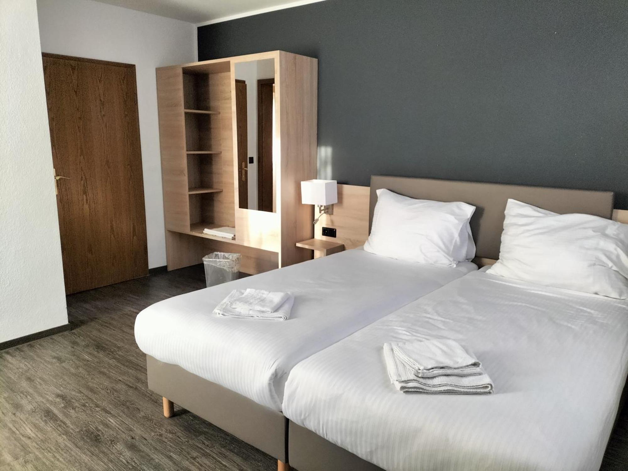 B3 Hotel Niederfell Стая снимка