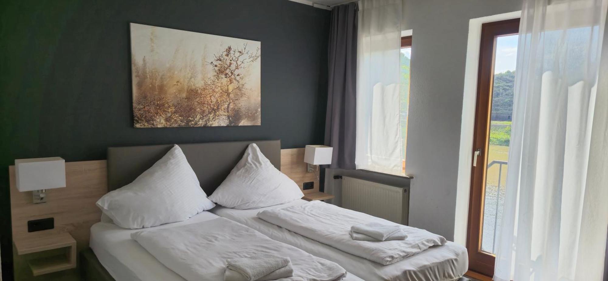 B3 Hotel Niederfell Екстериор снимка